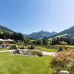 Alpbacherhof Mountain & 4* Альпбах
